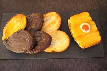 Pastelería Dieste hojaldres con chocolate