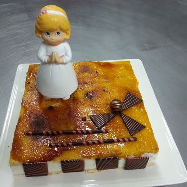 Pastelería Dieste tarta con adorno