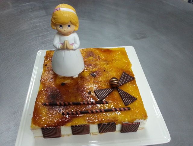 Pastelería Dieste tarta con adorno 2